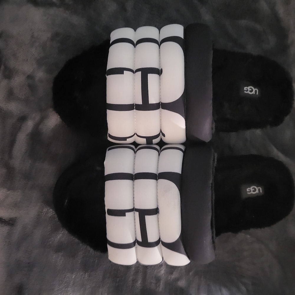 Ugg - Picture 4 of 4